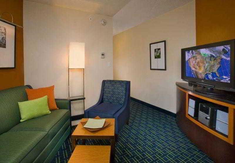 Fairfield Inn And Suites New Buffalo Chambre photo